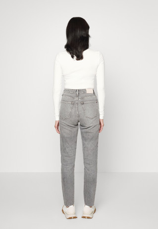 Tommy Hilfiger GRAMERCY TAPERED  Jeans Skinny Fit zigi GRAMERCY TAPERED Джинсы скинни Зиги