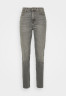 Tommy Hilfiger GRAMERCY TAPERED  Jeans Skinny Fit zigi GRAMERCY TAPERED Джинсы скинни Зиги
