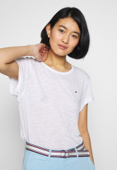 Tommy Hilfiger RELAXED Print T-shirt white RELAXED Футболка с принтом белый