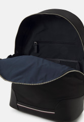 Tommy Hilfiger CENTRAL REPREVE BACKPACK UNISEX Rucksack black РЮКЗАК CENTRAL REPREVE УНИСЕКС Рюкзак черный