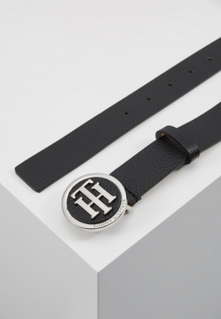 Tommy Hilfiger ROUND BUCKLE BELT Belt black РЕМЕНЬ С КРУГЛОЙ ПРЯЖКОЙ Ремень черный
