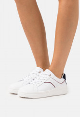 Tommy Hilfiger FEMININE COURT  Trainers red/white/blue FEMININE COURT Кроссовки красный/белый/синий