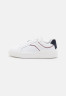 Tommy Hilfiger FEMININE COURT  Trainers red/white/blue FEMININE COURT Кроссовки красный/белый/синий