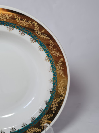 H&C Czechoslovakia Набор тарелок, белый фарфор с зелено-золотым ободком, 4 шт х 23 x 3,5 см, Чехословакия, 1960-70гг.