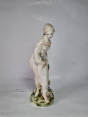 Статуэтка винтажная LUX Alba-Iulia "Женщина с цветами", фарфор, 20,5 x 6 см, Румыния, 1960-1970гг.