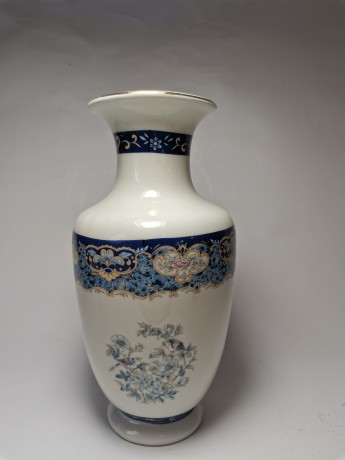 Japan porcelain, Винтажная Ваза "Цветы и птицы" в сине-голубых тонах с позолотой, Раритет, японский фарфор, 22см, Япония 1970г.