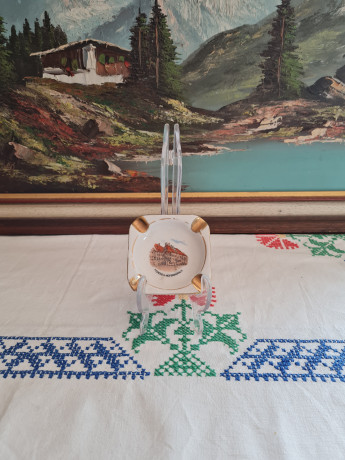 Elisenfels Arzberg Bavaria Винтажная квадратная пепельница с обильной позолотой "Мюнхен", 8см, Германия,1960-70гг.