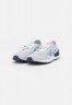 Nike Sportswear WAFFLE ONE Sneaker low football grey/light thistle/dark obsidian/white doll/ghost green WAFFLE ONE кроссовки женские низкие серый футбол/светлый чертополох/темный обсидиан/белая кукла/зеленый призрак
