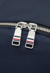 Tommy Hilfiger CENTRAL REPREVE BACKPACK UNISEX Rucksack space blue РЮКЗАК CENTRAL REPREVE УНИСЕКС Рюкзак космический синий
