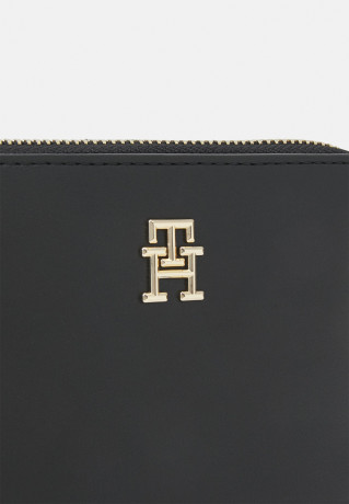 Tommy Hilfiger ICONIC MEDIUM Wallet black ICONIC СРЕДНИЙ Бумажник черный