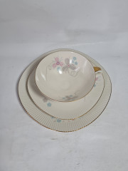 Чайное трио винтажное PMR Jaeger&amp;Co Bavaria с нежными абстрактными цветами, ребристая фактура тарелок, фарфор, Германия, 1960-70гг.