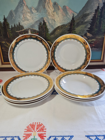 H&C Czechoslovakia Набор тарелок Белый фарфор с зелено-золотым  ободком, 4шт х 23 x 3,5 см и 4шт х 24,5 x 3 см, Чехословакия, 1960-70гг.