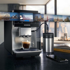 SIEMENS SIEMENS Kaffeevollautomat Kaffeevollautomat EQ.700 App-Steuerung, intuitives Full-Toch Display, Kaffeeautomat Cafemaschine Kaffeemaschine mi Mahlwerk Vollautomat Cafe  Полностью автоматическая кофемашина SIEMENS EQ.700, управление через приложение