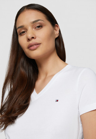 Tommy Hilfiger HERITAGE Basic T-shirt white НАСЛЕДИЕ Базовая футболка белый