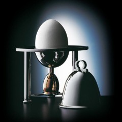 Robbe &amp; Berking Robbe &amp; Berking Tafelgerate 925 Sterling Silber Eierbecher mit Salzstreuer und Cloche Robbe &amp;amp; Berking Tafelger?te Подставка для яиц из стерлингового серебра 925 пробы с солонкой и крышкой