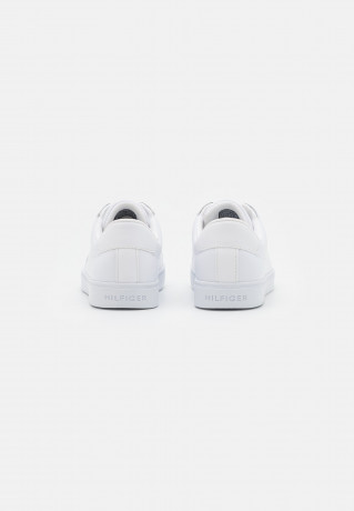 Tommy Hilfiger ELASTIC Slip-ons white ELASTIC Слипоны белый