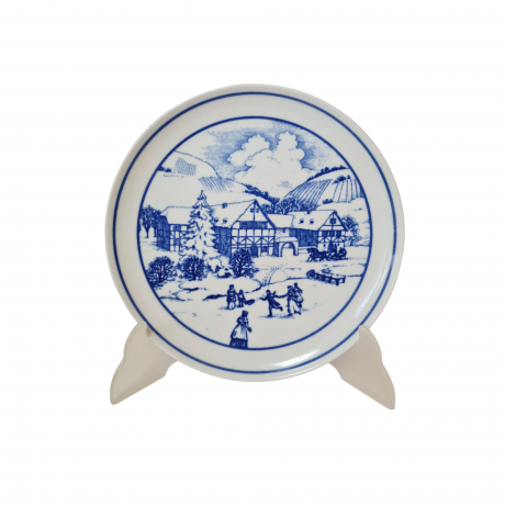 Сервировочная тарелка винтажная Hutschenreuther в бело-синих тонах "Зимний день", 20 x 2,5 см, Германия, 1960-70гг.