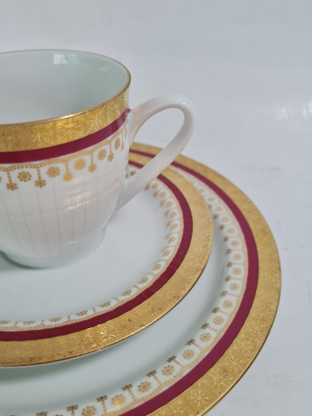 Кофейное трио винтажное Scherzer Bavaria, бело-красный фарфор с обильным позолоченным декором, 10 x 7 см / 14 см / 19,5 см, Германия, 1960-70гг.