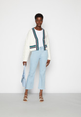 Tommy Hilfiger KICK FLARE ABY Flared Jeans light-blue denim KICK FLARE ABY Расклешенные джинсы голубой деним