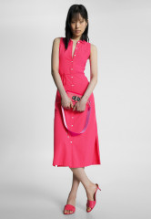 Tommy Hilfiger SLM COLLR DTAIL MIDI DRS NS Shirt dress bright cerise pink SLM COLLR DTAIL MIDI DRS NS Платье-рубашка ярко-вишнево-розовый
