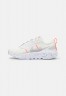 Nike Sportswear CRATER IMPACT Sneaker low summit white/grey fog/platinum tint/photon dust/white/hyper crimson CRATER IMPACT кроссовки женские низкие вершина белая/серый туман/платиновый оттенок/фотонная пыль/белый/гипермалиновый