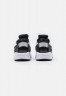 Nike Sportswear AIR HUARACHE UNISEX Sneaker low black/white AIR HUARACHE UNISEX Низкие кроссовки женские черно-белый