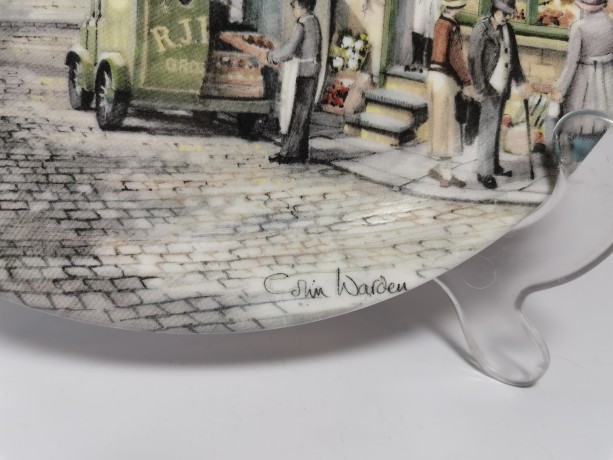 Royal Doulton, Роял Долтон Коллекционная тарелка "Универсальный магазин" художник Колин Уорден, ограниченный тираж, 21см, Великобритания 1990г.