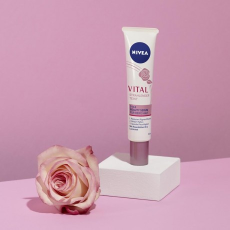 Nivea Vital Strahlender Teint 3-in-1 Beauty Serum  Vital Radiant Complexion Косметическая сыворотка 3-в-1