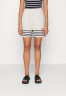 Tommy Hilfiger Shorts breton white/desert sky шорты бретонский белый/небо пустыни