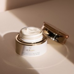 Cle de Peau Beaute PROTECTIVE FORTIFYING CREAM N  ЗАЩИТНЫЙ УКРЕПЛЯЮЩИЙ КРЕМ N