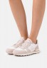 Nike Sportswear INTERNATIONALIST Sneaker low summit white INTERNATIONALIST Низкие кроссовки женские вершина белая