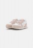 Nike Sportswear INTERNATIONALIST Sneaker low summit white INTERNATIONALIST Низкие кроссовки женские вершина белая