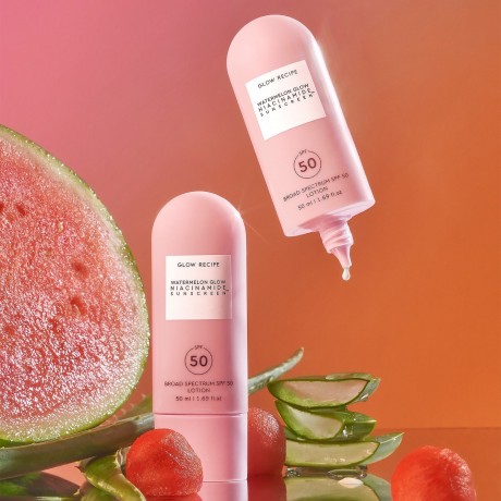 Glow Recipe Watermelon Glow Niacinamide Sunscreen SPF 50  Солнцезащитный крем с ниацинамидом Watermelon Glow SPF 50