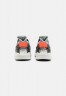 Nike Sportswear AIR HUARACHE GEL UNISEX Sneaker low grey fog/team orange/sail/light smoke grey AIR HUARACHE GEL UNISEX Низкие кроссовки женские серый туман/командно-оранжевый/парус/светлый дымчато-серый