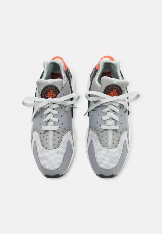 Nike Sportswear AIR HUARACHE GEL UNISEX Sneaker low grey fog/team orange/sail/light smoke grey AIR HUARACHE GEL UNISEX Низкие кроссовки женские серый туман/командно-оранжевый/парус/светлый дымчато-серый