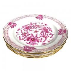 Meissen Meissen  'Neuer Ausschnitt - Indische Malerei purpur Goldpunkte mit Goldrand' Teller flach 18 cm Set 3-tlg. Мейсен "Новая секция - Индийская роспись фиолетовыми золотыми точками с золотым ободком" Тарелка плоская 18 см Набор из 3-х предметов.