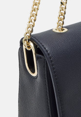 Tommy Hilfiger TIMELESS FLAP CROSSOVER Across body bag space blue TIMELESS FLAP CROSSOVER Сумка через плечо космический синий