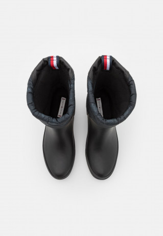 Tommy Hilfiger ANKLE RAINBOOT WITH MONOGRAM Wellies black ДОЖДЕВЫЕ БОТИНКИ С МОНОГРАММОЙ Резиновые сапоги черный