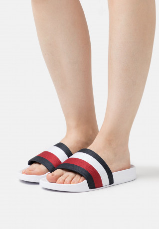 Tommy Hilfiger ESSENTIAL CORP  Mules white ESSENTIAL CORP Мюли белый