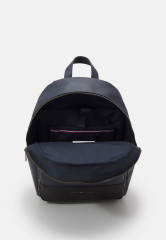 Tommy Hilfiger ESSENTIAL BACKPACK UNISEX Rucksack Space Blue ESSENTIAL BACKPACK UNISEX Рюкзак КосмосСиний