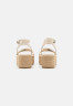 Tommy Hilfiger PLATFORM  Platform sandals sugarcane ПЛАТФОРМА Босоножки на платформе сахарный тростник