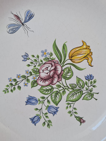 Блюдо винтажное Karlsruhe, светло-серый фарфор с красочным цветочным рисунком и волнообразным краем, 28 x 5,5 см, Германия, 1960-70гг.