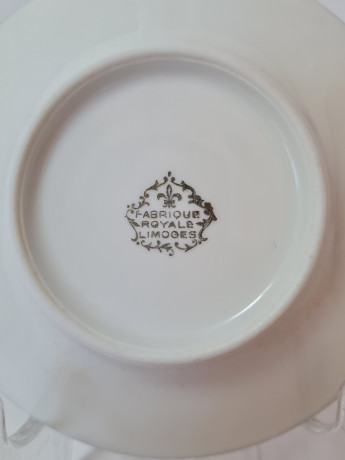 Тарелка винтажная Fabrique Royale Limoges, белый фарфор с позолоченным рельефным краем, 10,5 x 1,5 см, Франция, 1960-70гг.