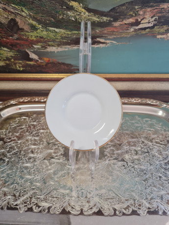 Тарелка винтажная Fabrique Royale Limoges, белый фарфор с позолоченным рельефным краем, 10,5 x 1,5 см, Франция, 1960-70гг.