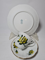 Reihnpfalz Hartporzellan Винтажное чайное трио "Желтые розы с темно-зелеными листьями" с позолоченным ободком, Германия 1960-70гг.