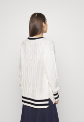 Tommy Hilfiger VARSITY CABLE Jumper ecru VARSITY CABLE перемычки экрю
