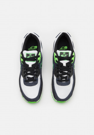 Nike Sportswear AIR MAX 90 SE UNISEX Sneaker low black/obsidian/scream green/summit white/metallic silver AIR MAX 90 SE UNISEX Низкие кроссовки женские черный/обсидиан/кричаще-зеленый/белоснежный/серебристый металлик