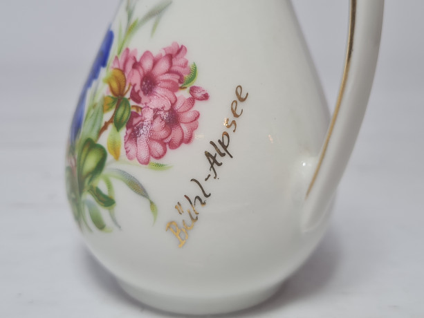 RK Bavaria Белая фарфоровая ваза с ручкой "Разноцветный букет цветов", 13,5 x 6 см, Германия, 1960-70гг.