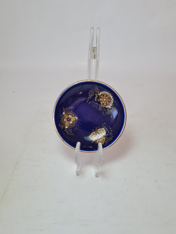 Тарелка винтажная Sarreguemines, темно-синий фарфор с позолоченным узором, 10 x 2 см, Франция, 1960-70гг.