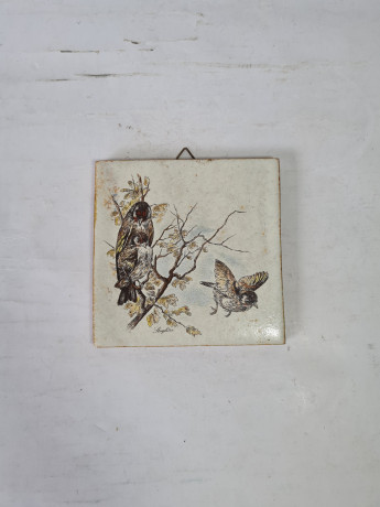 Панно винтажное Wlo "Щеглы на ветке / Х. Арнот", керамика, 10 x 10 см, Германия, 1960-70гг.